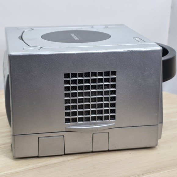 Nintendo GameCube Platinum Console DOL-101 Complete W/ 2 controllers/Mem Card - Picture 6 of 13